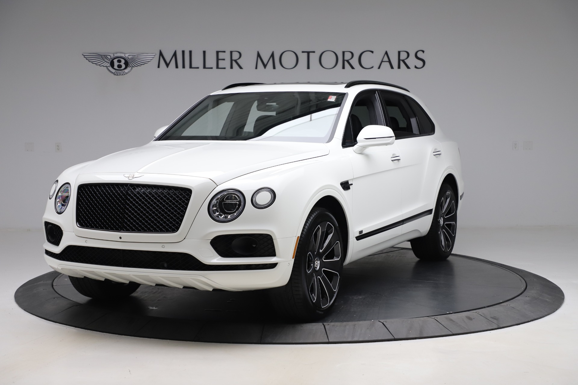 New 2020 Bentley Bentayga V8 Design Series for sale $216,860 at Alfa Romeo of Westport in Westport CT 06880 1