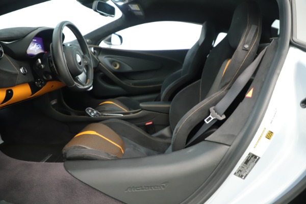 Used 2016 McLaren 570S Coupe for sale $151,900 at Alfa Romeo of Westport in Westport CT 06880 14