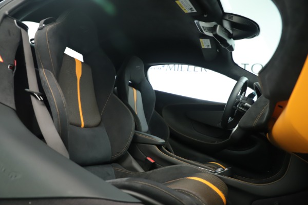 Used 2016 McLaren 570S Coupe for sale $151,900 at Alfa Romeo of Westport in Westport CT 06880 18