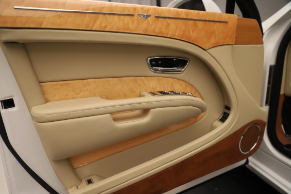 Used 2016 Bentley Mulsanne for sale Sold at Alfa Romeo of Westport in Westport CT 06880 16