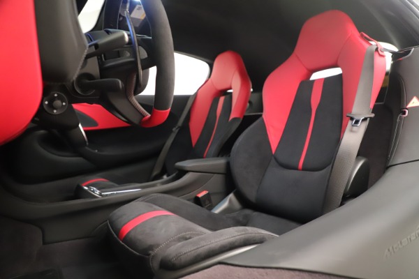 New 2020 McLaren 570S Coupe for sale $215,600 at Alfa Romeo of Westport in Westport CT 06880 18