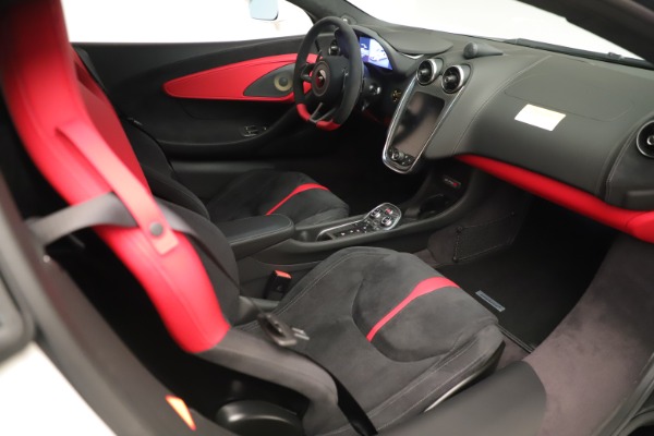 New 2020 McLaren 570S Coupe for sale $215,600 at Alfa Romeo of Westport in Westport CT 06880 19