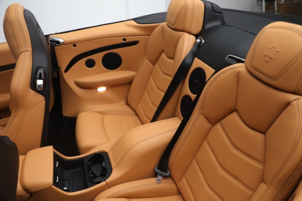 New 2019 Maserati GranTurismo Sport Convertible for sale $164,075 at Alfa Romeo of Westport in Westport CT 06880 22