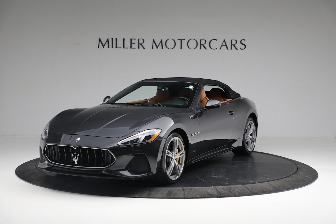New 2019 Maserati GranTurismo Sport Convertible for sale $164,075 at Alfa Romeo of Westport in Westport CT 06880 1