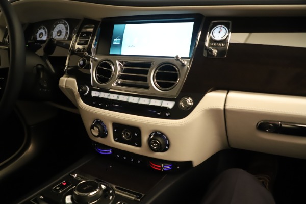 Used 2015 Rolls-Royce Wraith for sale Sold at Alfa Romeo of Westport in Westport CT 06880 24
