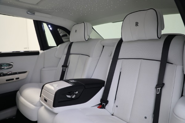 New 2020 Rolls-Royce Phantom for sale $545,200 at Alfa Romeo of Westport in Westport CT 06880 20
