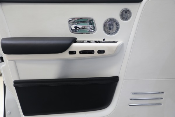 Used 2020 Rolls-Royce Phantom for sale $429,900 at Alfa Romeo of Westport in Westport CT 06880 21
