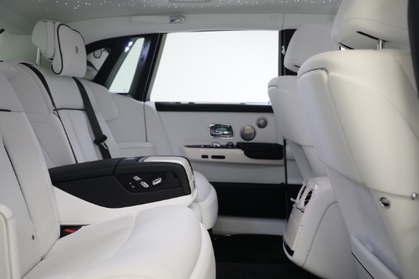 Used 2020 Rolls-Royce Phantom for sale $429,900 at Alfa Romeo of Westport in Westport CT 06880 26