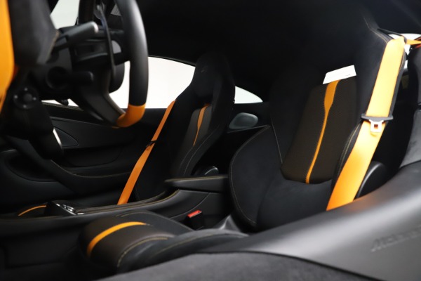Used 2017 McLaren 570S Coupe for sale Call for price at Alfa Romeo of Westport in Westport CT 06880 18