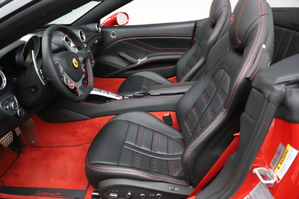 Used 2017 Ferrari California T for sale Sold at Alfa Romeo of Westport in Westport CT 06880 20