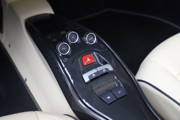 Used 2013 Ferrari 458 Spider for sale Sold at Alfa Romeo of Westport in Westport CT 06880 28