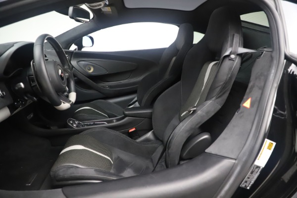 Used 2017 McLaren 570GT Coupe for sale $149,900 at Alfa Romeo of Westport in Westport CT 06880 15