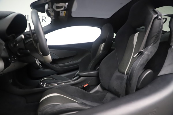 Used 2017 McLaren 570GT Coupe for sale $149,900 at Alfa Romeo of Westport in Westport CT 06880 16