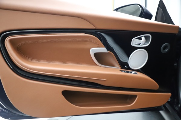 New 2020 Aston Martin DB11 Volante Convertible for sale $242,036 at Alfa Romeo of Westport in Westport CT 06880 26