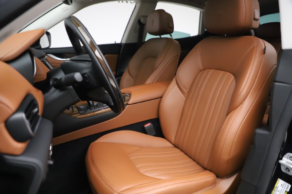 New 2019 Maserati Levante Q4 GranLusso for sale $89,550 at Alfa Romeo of Westport in Westport CT 06880 13