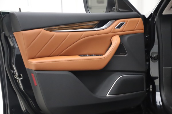 New 2019 Maserati Levante Q4 GranLusso for sale $89,550 at Alfa Romeo of Westport in Westport CT 06880 15
