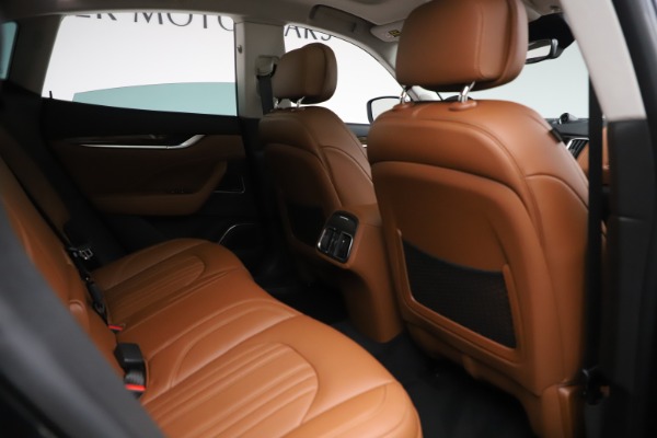New 2019 Maserati Levante Q4 GranLusso for sale $89,550 at Alfa Romeo of Westport in Westport CT 06880 22