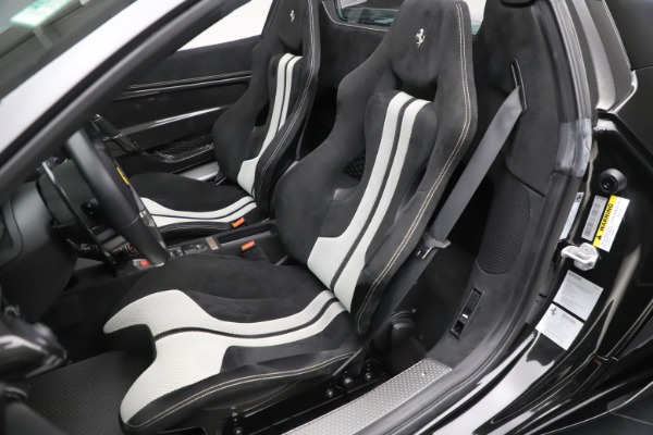 Used 2015 Ferrari 458 Speciale Aperta for sale $635,900 at Alfa Romeo of Westport in Westport CT 06880 22