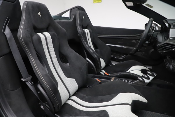 Used 2015 Ferrari 458 Speciale Aperta for sale $635,900 at Alfa Romeo of Westport in Westport CT 06880 28
