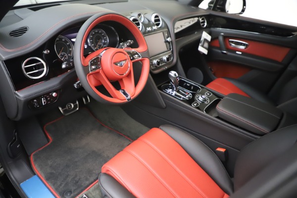 New 2020 Bentley Bentayga V8 for sale $195,265 at Alfa Romeo of Westport in Westport CT 06880 15