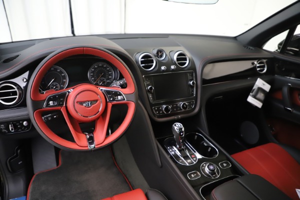 New 2020 Bentley Bentayga V8 for sale $195,265 at Alfa Romeo of Westport in Westport CT 06880 16