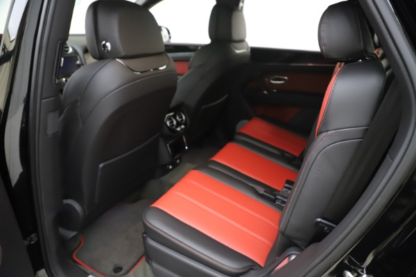 New 2020 Bentley Bentayga V8 for sale $195,265 at Alfa Romeo of Westport in Westport CT 06880 19