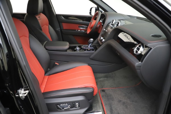 New 2020 Bentley Bentayga V8 for sale $195,265 at Alfa Romeo of Westport in Westport CT 06880 23