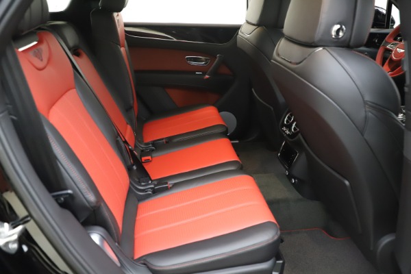 New 2020 Bentley Bentayga V8 for sale $195,265 at Alfa Romeo of Westport in Westport CT 06880 26