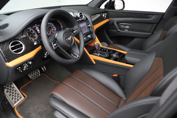 New 2020 Bentley Bentayga V8 Design Series for sale $216,860 at Alfa Romeo of Westport in Westport CT 06880 18