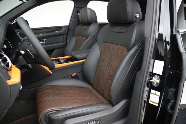 New 2020 Bentley Bentayga V8 Design Series for sale $216,860 at Alfa Romeo of Westport in Westport CT 06880 20