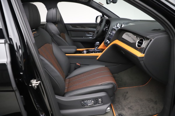 New 2020 Bentley Bentayga V8 Design Series for sale $216,860 at Alfa Romeo of Westport in Westport CT 06880 26