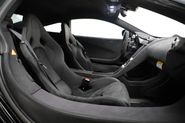 Used 2016 McLaren 675LT COUPE for sale $245,900 at Alfa Romeo of Westport in Westport CT 06880 17