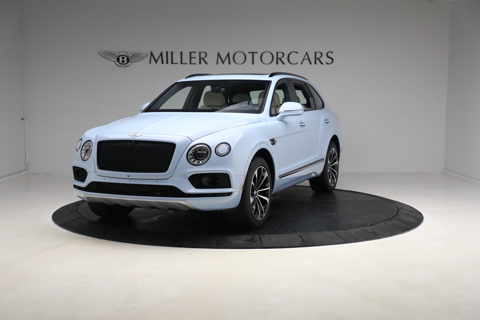 Used 2020 Bentley Bentayga V8 for sale $129,900 at Alfa Romeo of Westport in Westport CT 06880 1