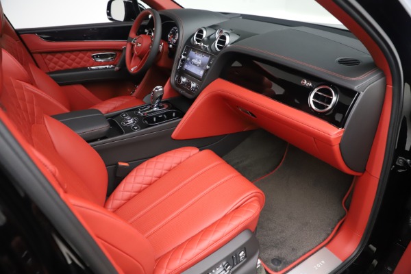 Used 2020 Bentley Bentayga V8 for sale $163,900 at Alfa Romeo of Westport in Westport CT 06880 24
