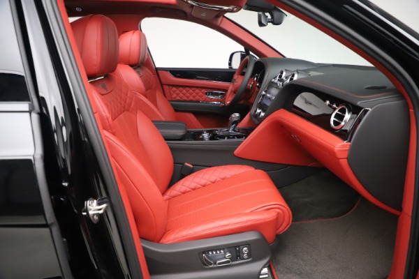 Used 2020 Bentley Bentayga V8 for sale $163,900 at Alfa Romeo of Westport in Westport CT 06880 25