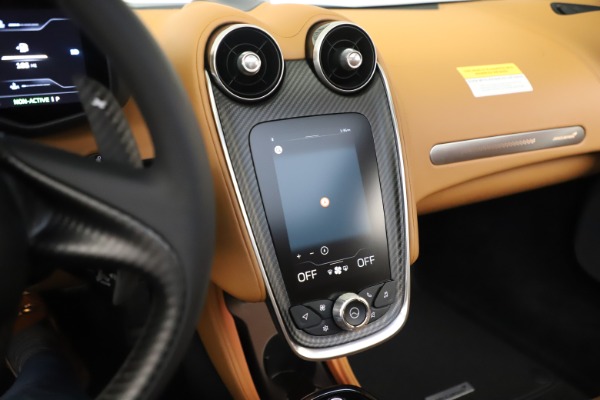 New 2020 McLaren GT Coupe for sale $245,975 at Alfa Romeo of Westport in Westport CT 06880 25