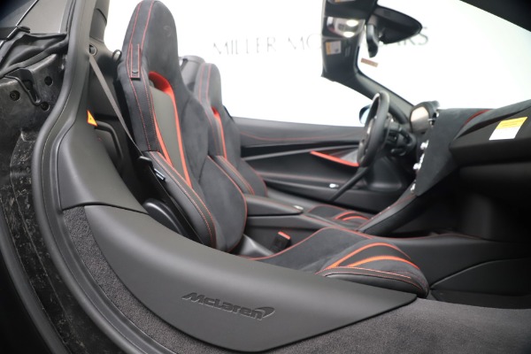 New 2020 McLaren 720S Spider Convertible for sale $383,090 at Alfa Romeo of Westport in Westport CT 06880 27