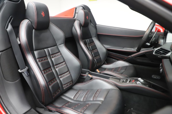 Used 2015 Ferrari 458 Spider for sale $235,900 at Alfa Romeo of Westport in Westport CT 06880 25
