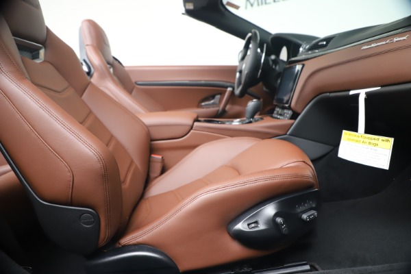 New 2019 Maserati GranTurismo Sport Convertible for sale $165,645 at Alfa Romeo of Westport in Westport CT 06880 27