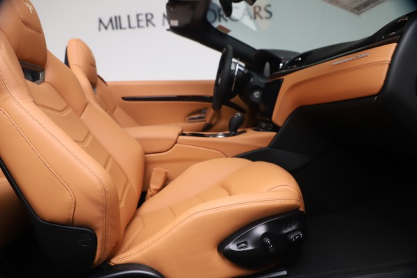 New 2019 Maserati GranTurismo Sport Convertible for sale $172,060 at Alfa Romeo of Westport in Westport CT 06880 27
