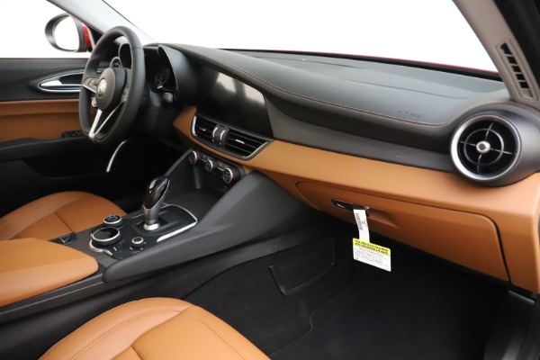 New 2019 Alfa Romeo Giulia Ti Lusso Q4 for sale $54,790 at Alfa Romeo of Westport in Westport CT 06880 22