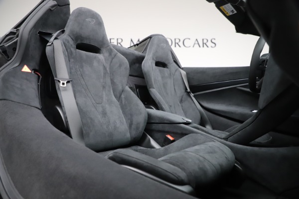 New 2020 McLaren 720S Spider Convertible for sale $332,570 at Alfa Romeo of Westport in Westport CT 06880 26