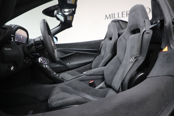 New 2020 McLaren 720S Spider Convertible for sale $332,570 at Alfa Romeo of Westport in Westport CT 06880 27