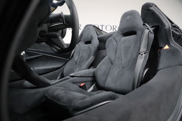 New 2020 McLaren 720S Spider Convertible for sale $332,570 at Alfa Romeo of Westport in Westport CT 06880 28