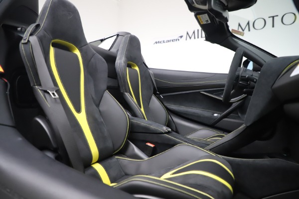 Used 2020 McLaren 720S Spider for sale Sold at Alfa Romeo of Westport in Westport CT 06880 26