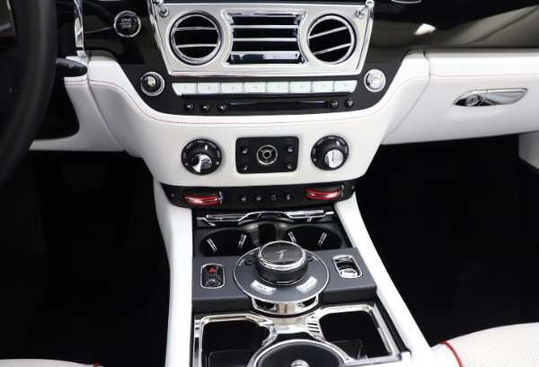 Used 2016 Rolls-Royce Dawn for sale $239,900 at Alfa Romeo of Westport in Westport CT 06880 27