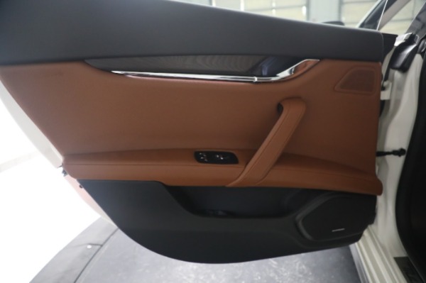 Used 2019 Maserati Quattroporte S Q4 for sale $51,900 at Alfa Romeo of Westport in Westport CT 06880 19