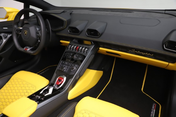 Used 2018 Lamborghini Huracan LP 580-2 Spyder for sale Sold at Alfa Romeo of Westport in Westport CT 06880 22