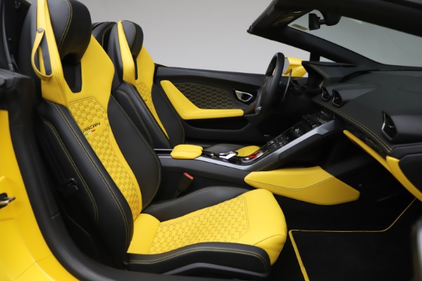 Used 2018 Lamborghini Huracan LP 580-2 Spyder for sale Sold at Alfa Romeo of Westport in Westport CT 06880 23