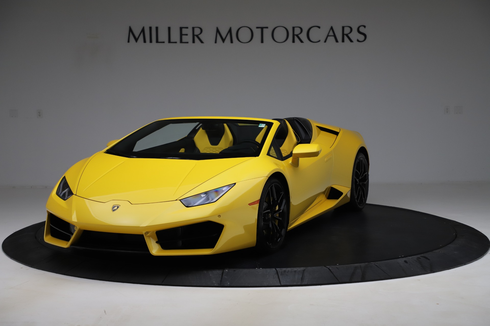 Used 2018 Lamborghini Huracan LP 580-2 Spyder for sale $203,900 at Alfa Romeo of Westport in Westport CT 06880 1